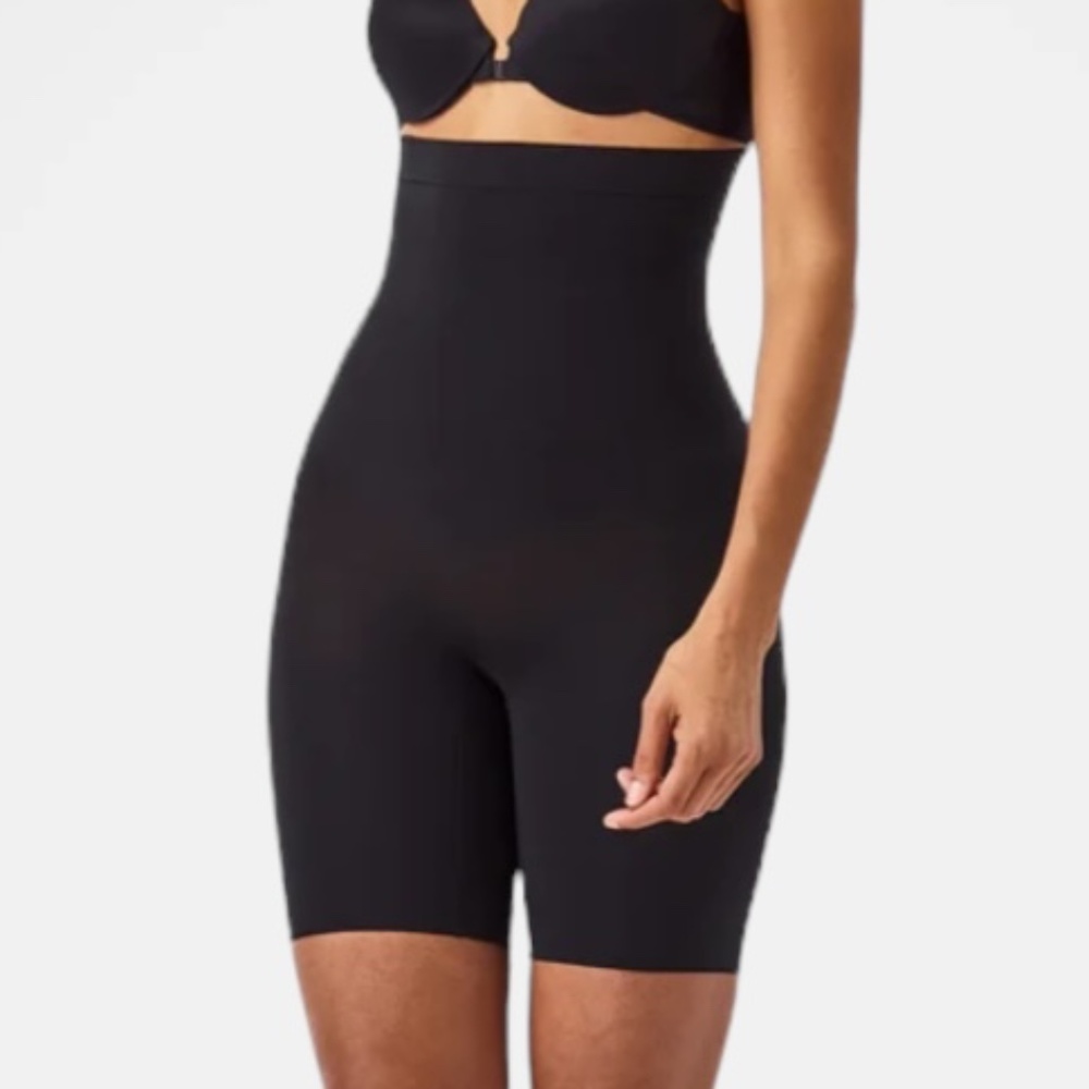 Nwot Spanx Higher Power Short